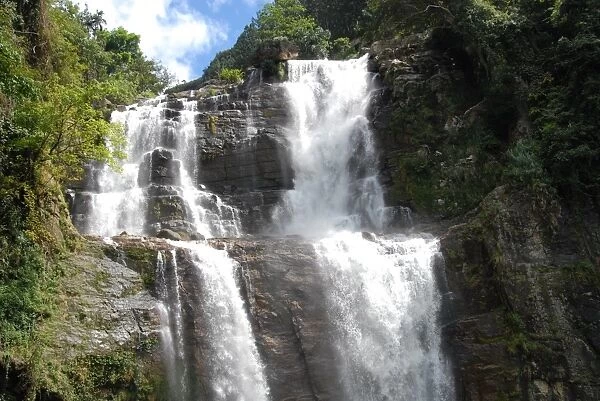 Ramboda Falls, Nuwara Eliya, Hill Country, Sri Lanka, Asia
