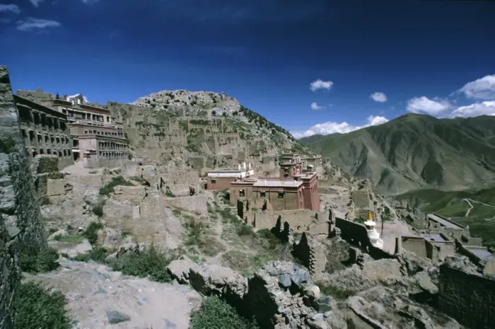 Framed Print : Rebuilding, Ganden monastery, Tibet, China, Asia Framed Print : Rebuilding, Ganden monastery, Tibet, China, Asia