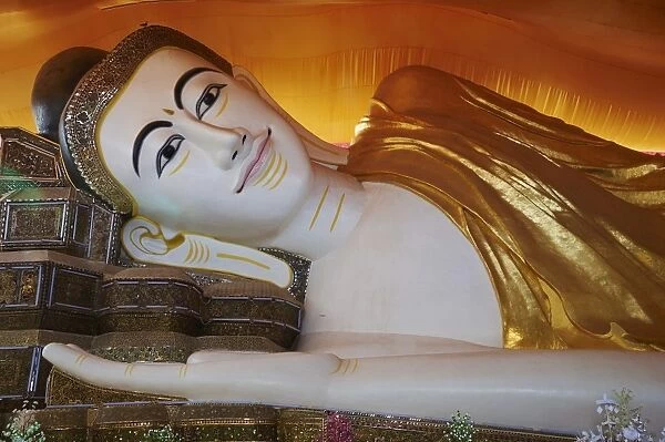Reclining Buddha, Shwethalyaung, Bago (Pegu), Myanmar (Burma), Asia