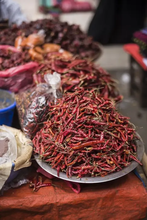 Framed Print : Red chillies at a street market in Downtown Yangon (Rangoon), Myanmar (Burma), Asia Framed Print : Red chillies at a street market in Downtown Yangon (Rangoon), Myanmar (Burma), Asia