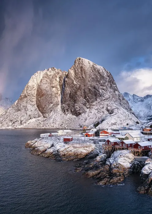 Framed Print : Red Norwegian Rorbuer Huts and Festhaeltinden mountain in winter, Hamnoy, Moskenes Municipality, Nordland County, Lofoten Islands, Norway, Scandinavia, Europe Framed Print : Red Norwegian Rorbuer Huts and Festhaeltinden mountain in winter, Hamnoy, Moskenes Municipality, Nordland County, Lofoten Islands, Norway, Scandinavia, Europe
