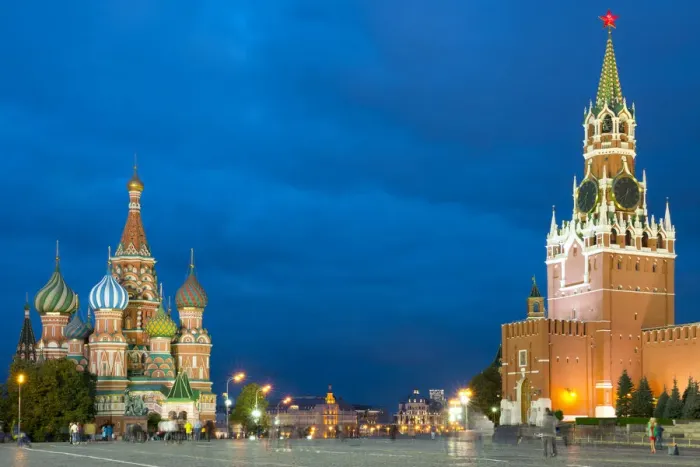 Framed Print : Red Square, St. Basils Cathedral and the Saviors Tower of the Kremlin, UNESCO World Heritage Site Framed Print : Red Square, St. Basils Cathedral and the Saviors Tower of the Kremlin, UNESCO World Heritage Site