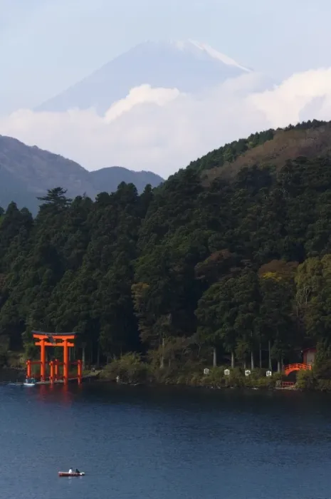 Framed Print : Red Torii Gate on Lake Ashi with Mount Fuji in background Framed Print : Red Torii Gate on Lake Ashi with Mount Fuji in background