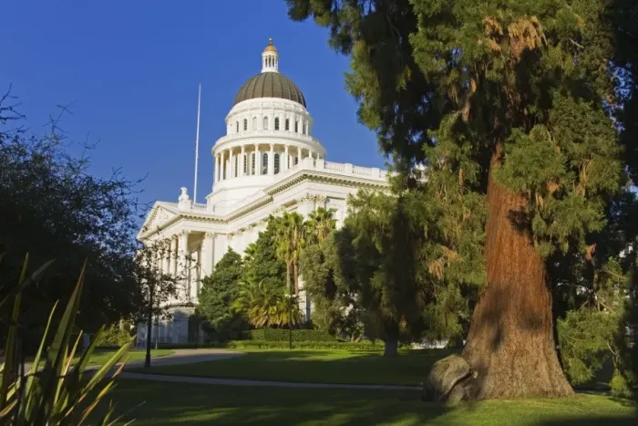 Framed Print : Redwood tree and the State Capitol Building, Sacramento, California, United States of America Framed Print : Redwood tree and the State Capitol Building, Sacramento, California, United States of America