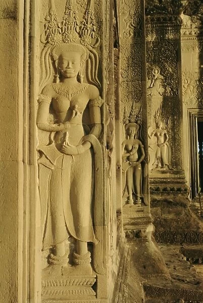 Relief carving on the temple at Angkor Wat, Angkor, Siem Reap, Cambodia, Indochina, Asia