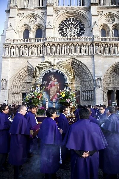 Religious procession in front of Notre Dame de Paris, Paris, France, Europe