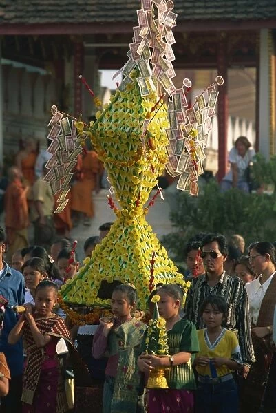 Religious rites at Pha That Luang, Vientiane, Laos, Indochina, Southeast Asia, Asia
