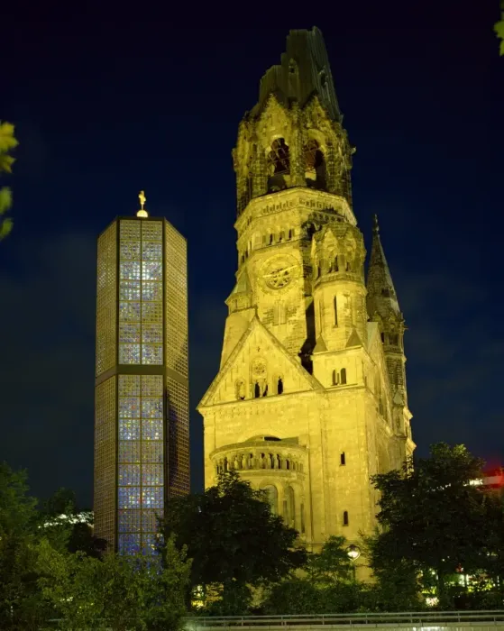 Framed Print : The Remembrance Church and the Kaiser Wilhelm Memorial Church Framed Print : The Remembrance Church and the Kaiser Wilhelm Memorial Church