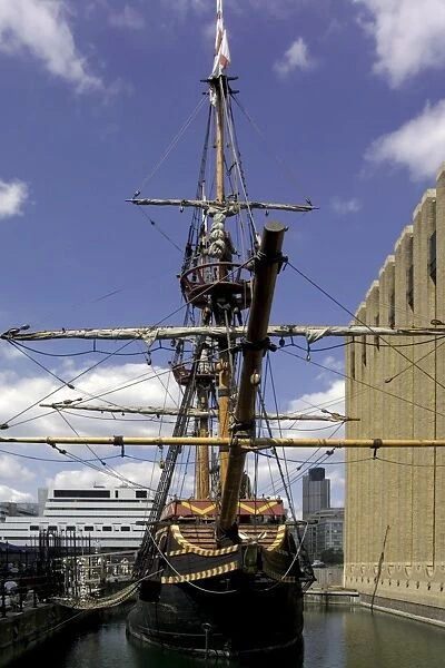 Replica of the Golden Hinde, St. Mary Overies Dock, River Thames, Southwark