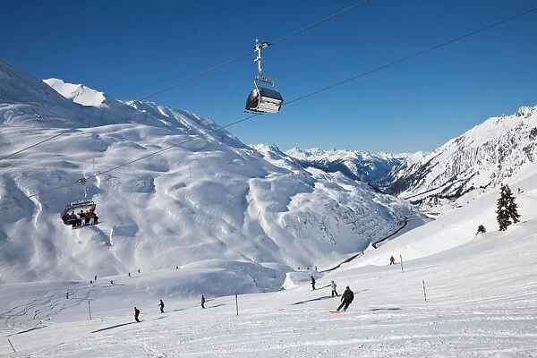 Resort pistes and mountain ranges, St. Anton am Arlberg, Tirol, Austrian Alps