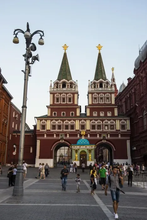 Framed Print : Resurrection Gate on Red Square, UNESCO World Heritage Site, Moscow, Russia, Europe Framed Print : Resurrection Gate on Red Square, UNESCO World Heritage Site, Moscow, Russia, Europe