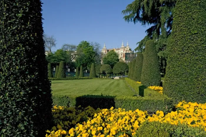 Framed Print : Retiro Park, Madrid, Spain, Europe Framed Print : Retiro Park, Madrid, Spain, Europe