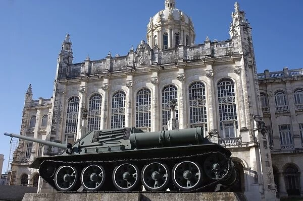 Revolution-period tank outside the Museum of the Revolution, Old Havana