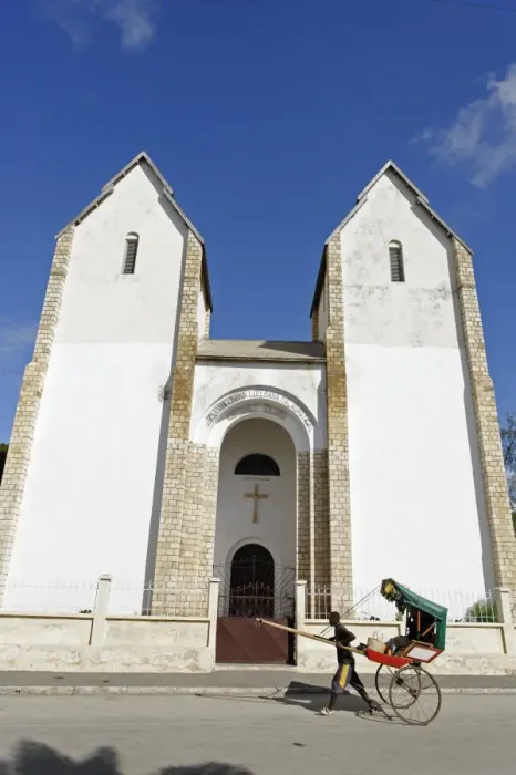 Framed Print : Rickshaw passing Lutheran Church, Toliara (Tulear), capital of the Atsimo-Andrefana region, Madagascar, Africa Framed Print : Rickshaw passing Lutheran Church, Toliara (Tulear), capital of the Atsimo-Andrefana region, Madagascar, Africa