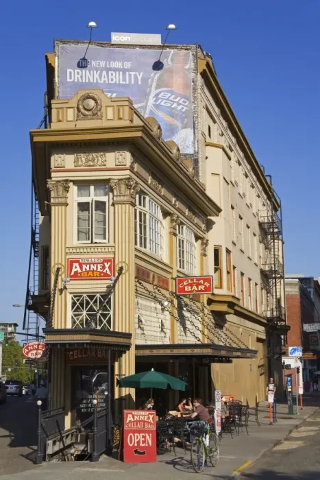 Framed Print : Ringlers Annex Bar in the Pearl District of Portland, Oregon, United States of America Framed Print : Ringlers Annex Bar in the Pearl District of Portland, Oregon, United States of America