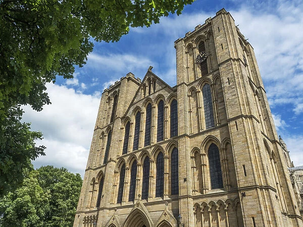 Ripon Cathedral in summer, Ripon, Yorkshire, England, United Kingdom, Europe