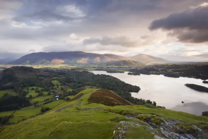 Framed Print : The rising sun lights up the fells of Skiddaw and Blencartha, Lake District National Park, Cumbria, England, United Kingdom, Europe Framed Print : The rising sun lights up the fells of Skiddaw and Blencartha, Lake District National Park, Cumbria, England, United Kingdom, Europe