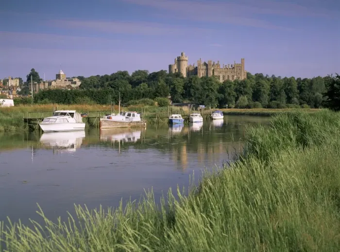 Framed Print : River Arun and castle, Arundel, West Sussex, England, United Kingdom, Europe Framed Print : River Arun and castle, Arundel, West Sussex, England, United Kingdom, Europe