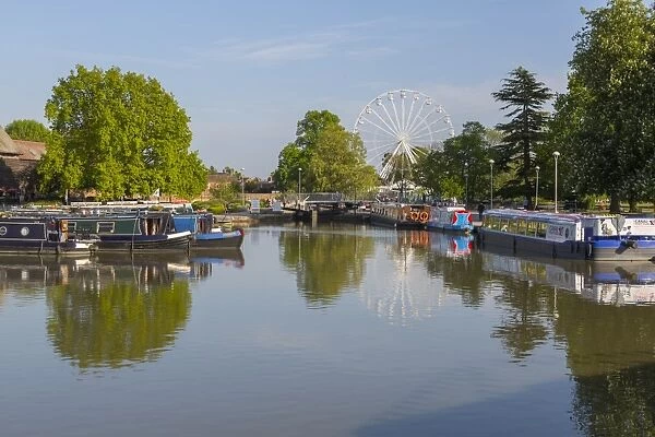 River Avon long boats and ferris wheel, Stratford upon Avon, Warwickshire, England