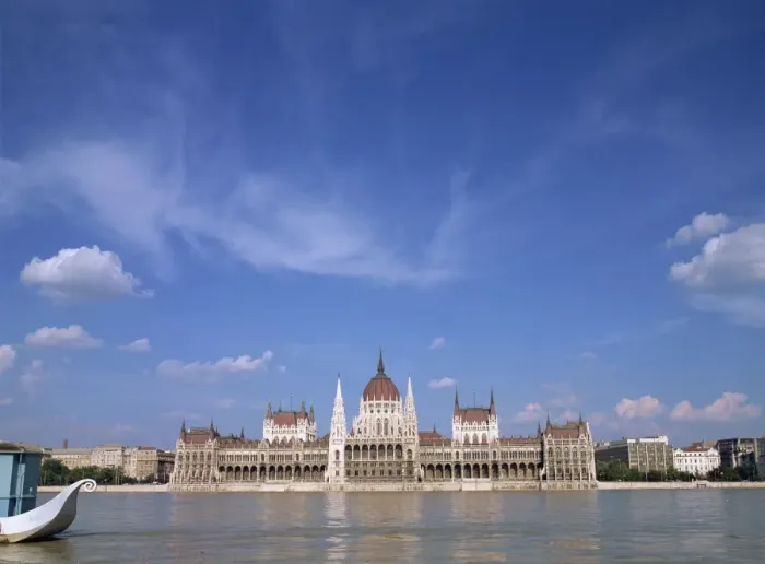 Framed Print : The River Danube and the Parliament Building in Budapest Framed Print : The River Danube and the Parliament Building in Budapest