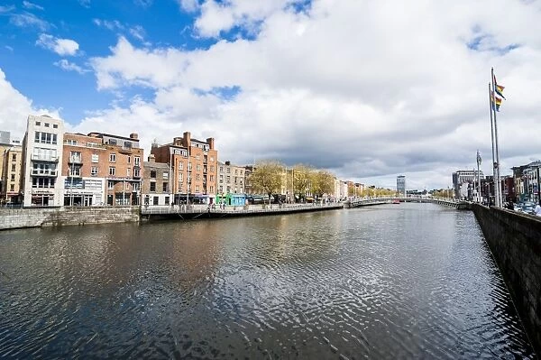 River Liffey flowing through Dublin, Republic of Ireland, Europe