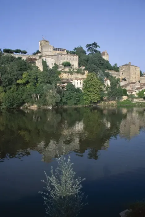 Framed Print : River Lot, Puy l Eveque, near Cahors, Lot, Midi Pyrenees, France, Europe Framed Print : River Lot, Puy l Eveque, near Cahors, Lot, Midi Pyrenees, France, Europe