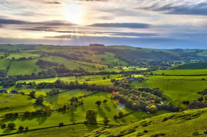Framed Print : River Manifold Valley near Ilam, Peak District National Park, Derbyshire, England Framed Print : River Manifold Valley near Ilam, Peak District National Park, Derbyshire, England