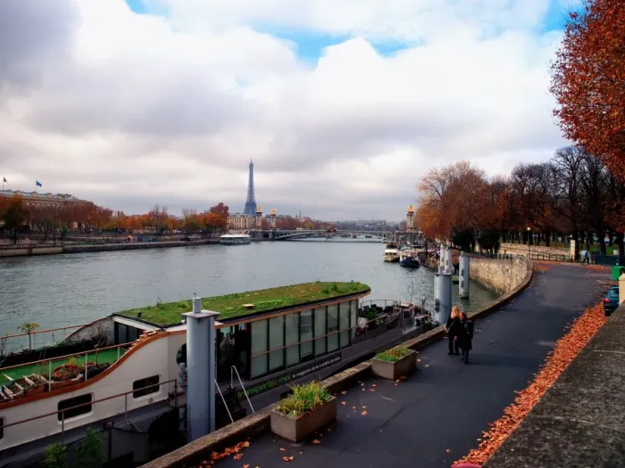 Framed Print : River Seine and Eiffel Tower, Paris, France, Europe Framed Print : River Seine and Eiffel Tower, Paris, France, Europe