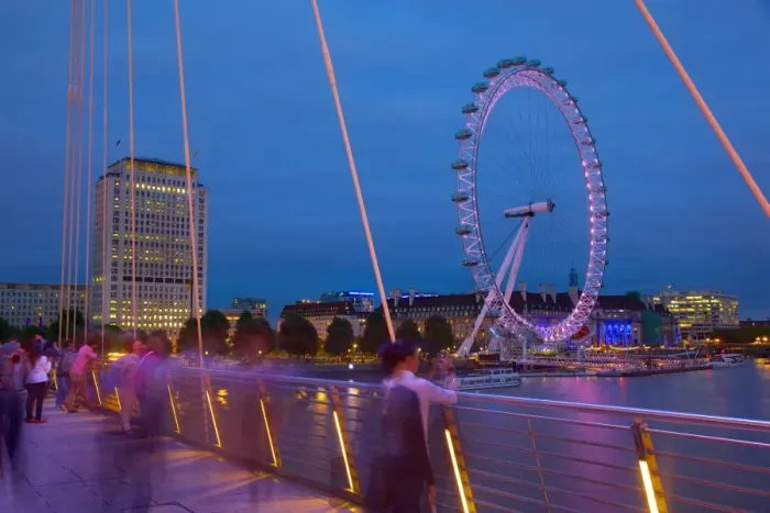 Framed Print : River Thames and London Eye from the Golden Jubilee Bridge at dusk, London, England, United Kingdom, Europe Framed Print : River Thames and London Eye from the Golden Jubilee Bridge at dusk, London, England, United Kingdom, Europe