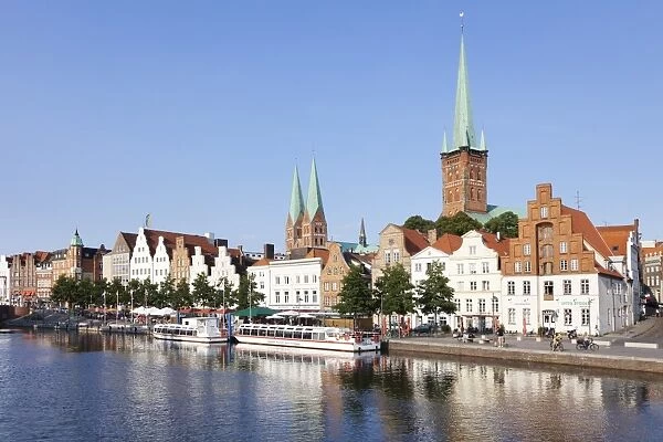 River Trave, Stadttrave with Petri church and Marien church, Lubeck, Schleswig Holstein, Germany, Europe