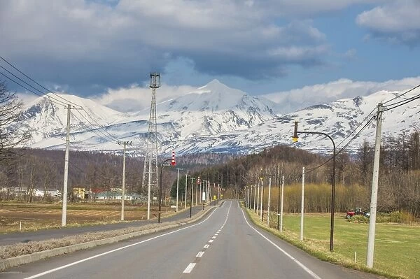 Road leading to the spectacular mountains of the Daisetsuzan National Park, UNESCO