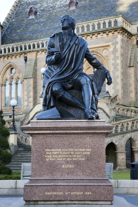 Framed Print : Robert Burns Statue, Albert Square, Dundee, Scotland Framed Print : Robert Burns Statue, Albert Square, Dundee, Scotland