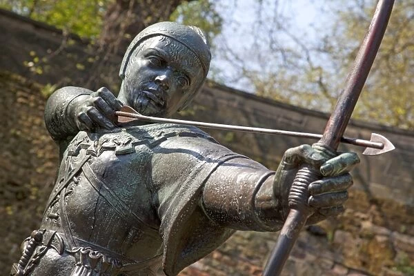 Robin Hood statue, Nottingham, Nottinghamshire, England, United Kingdom, Europe