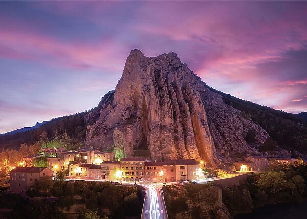 Rocher de la Baume, Sisteron Rock at sunrise, Sisteron, Alpes-de-Haute-Provence, Provence-Alpes-Cote d'Azur, Provence, France, Europe