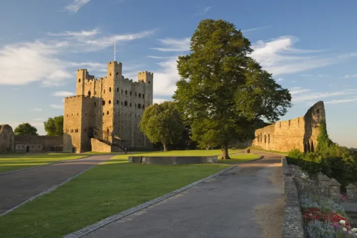 Framed Print : Rochester Castle and gardens, Rochester, Kent, England, United Kingdom, Europe Framed Print : Rochester Castle and gardens, Rochester, Kent, England, United Kingdom, Europe
