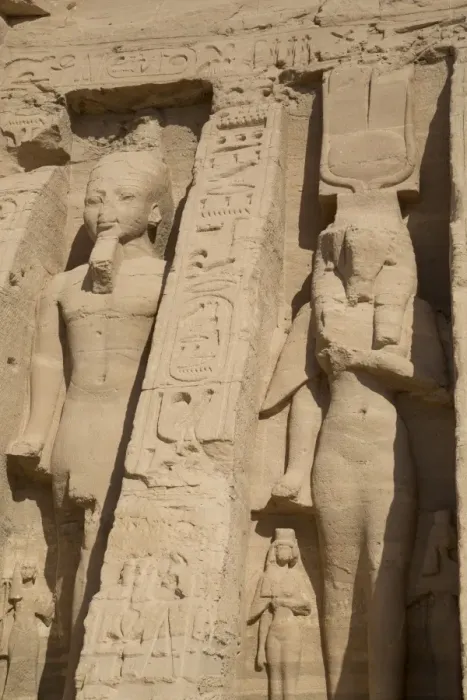 Framed Print : Rock-hewn statues of Ramses II on left, and Queen Neferatri on right, Hathor Temple