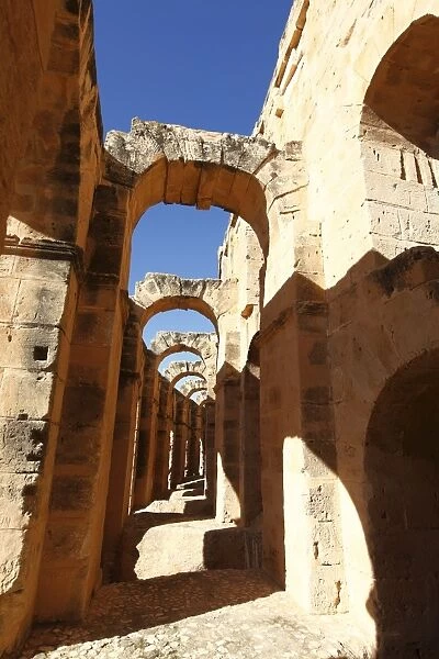 Roman amphitheatre, El Jem, UNESCO World Heritage Site, Tunisia, North Africa, Africa