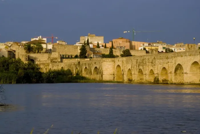 Framed Print : Roman bridge, Merida, Extremadura, Spain, Europe Framed Print : Roman bridge, Merida, Extremadura, Spain, Europe