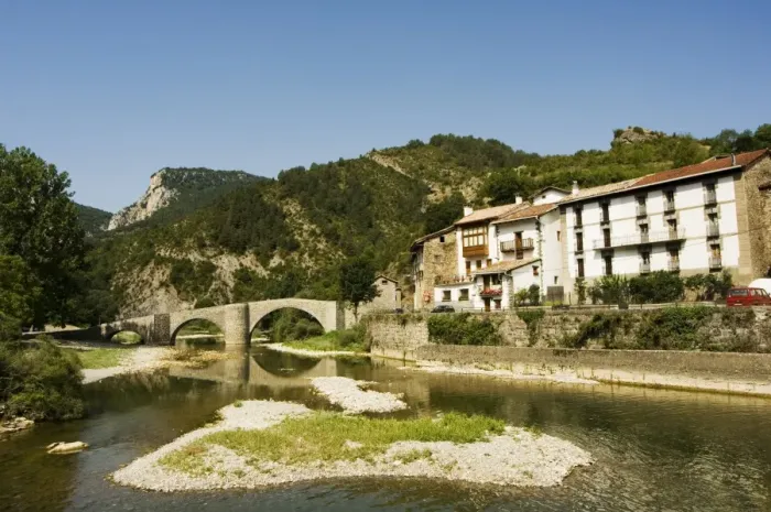 Framed Print : Roman bridge over the River Esca Framed Print : Roman bridge over the River Esca