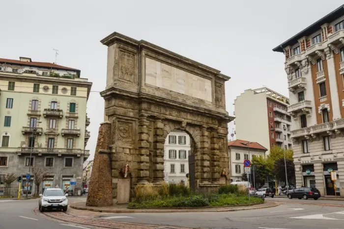 Framed Print : The Roman gate, Porta Romana, Milan, Lombardy, Italy, Europe Framed Print : The Roman gate, Porta Romana, Milan, Lombardy, Italy, Europe