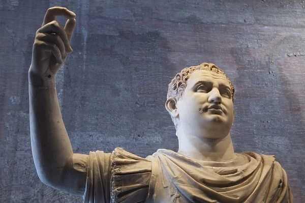 Roman statue, Forum, Rome, Lazio, Italy, Europe