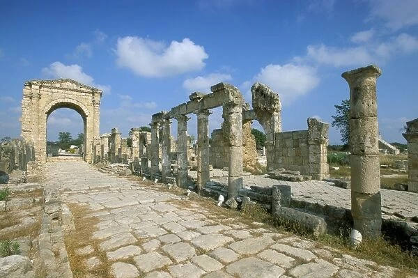 Roman triumphal arch and colonnaded street
