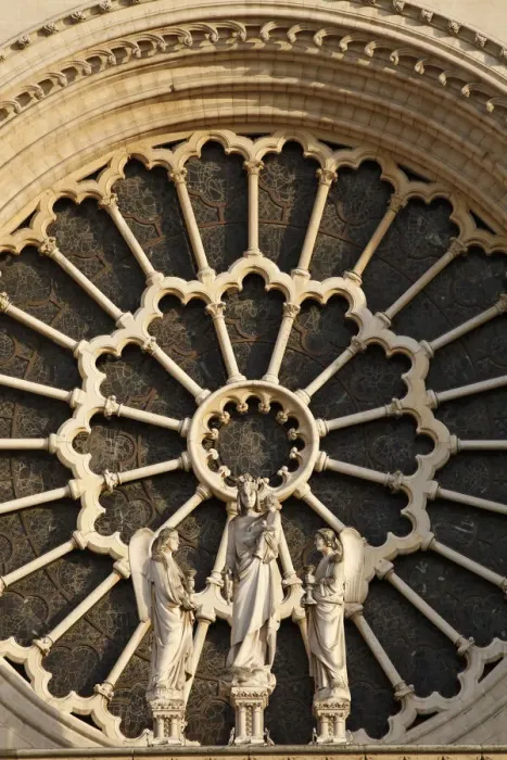 Framed Print : Rose window, Western facade, Notre Dame cathedral, Paris, France, Europe Framed Print : Rose window, Western facade, Notre Dame cathedral, Paris, France, Europe