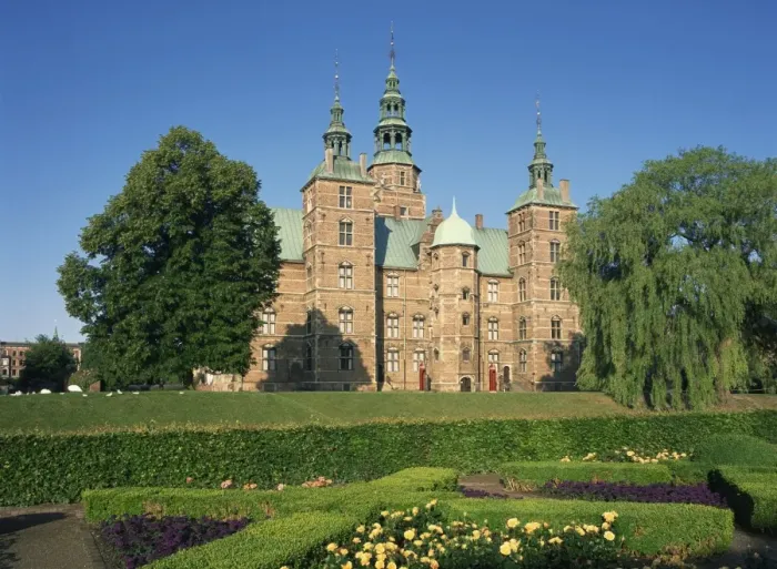 Framed Print : Rosenborg Slot castle, Copenhagen, Denmark, Europe Framed Print : Rosenborg Slot castle, Copenhagen, Denmark, Europe