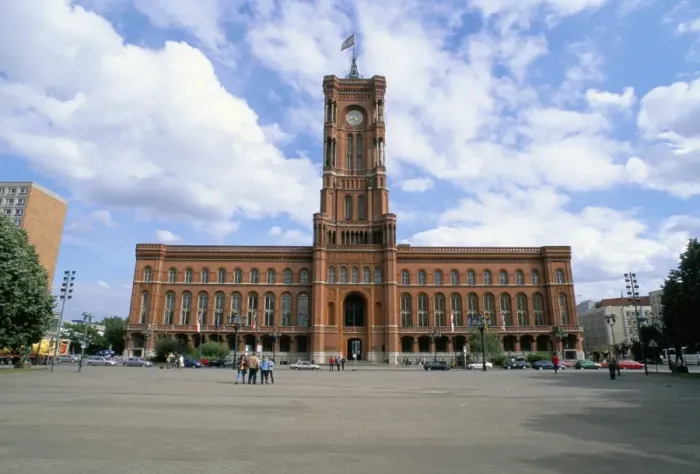 Framed Print : Rotes Rathaus (Red town hall) Framed Print : Rotes Rathaus (Red town hall)
