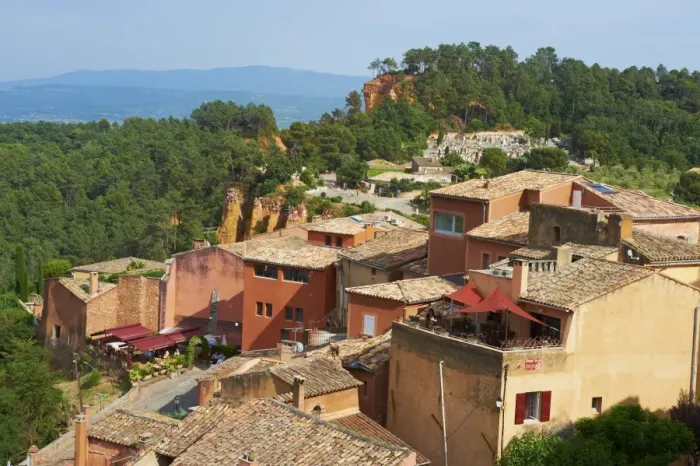 Framed Print : Roussillon village, Luberon, Vaucluse, Provence, France, Europe Framed Print : Roussillon village, Luberon, Vaucluse, Provence, France, Europe