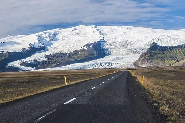 Route 1, leading to Skaftafell National Park and Skaftafellsjokull Glacier, South