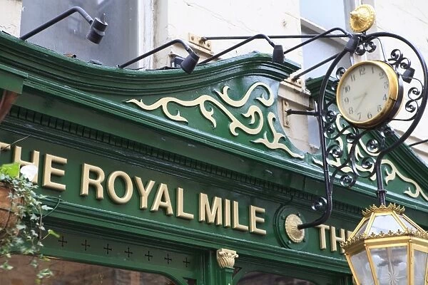 The Royal Mile pub, Old Town, Edinburgh, Scotland, United Kingdom, Europe