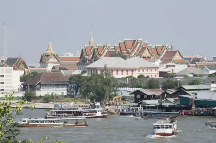 Framed Print : The Royal Palace with the Chao Phraya river, Bangkok, Thailand, Southeast Asia, Asia Framed Print : The Royal Palace with the Chao Phraya river, Bangkok, Thailand, Southeast Asia, Asia