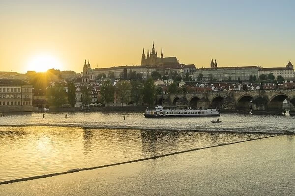 Royal Palace and St. Vituss Cathedral at sunset, Prague, Czech Republic, Europe